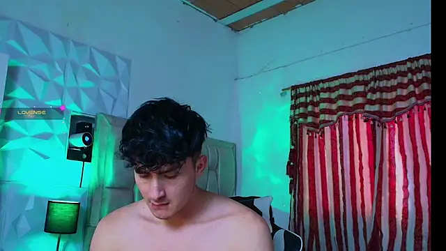 santyago taylor online show from January 2025 09:43:01 PM