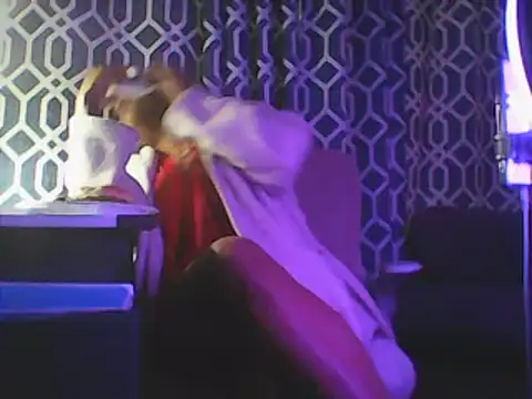 Snapshot of YourFaceMyThrone27 chatting on December 2024 03:31:02 PM YourFaceMyThrone27 online show from December 2024 03:31:02 PM