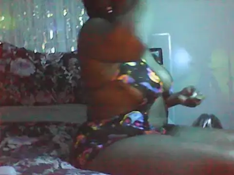 Snapshot of YourFaceMyThrone27 chatting on January 2025 11:40:01 PM YourFaceMyThrone27 online show from January 2025 11:40:01 PM