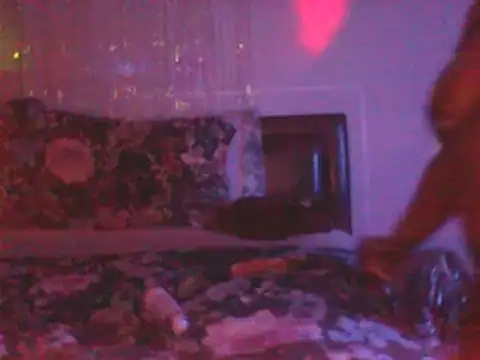 Snapshot of YourFaceMyThrone27 chatting on January 2025 02:43:02 AM YourFaceMyThrone27 online show from January 2025 02:43:02 AM