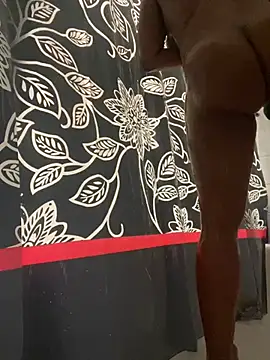 Snapshot of YourFaceMyThrone27 chatting on January 2025 02:13:01 PM YourFaceMyThrone27 online show from January 2025 02:13:01 PM