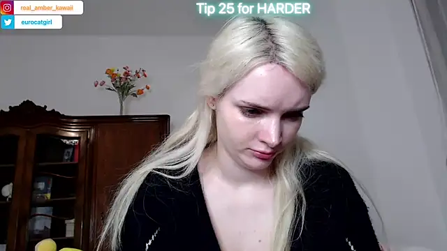 Amber Kawaii online show from March 2025 08:21:01 PM