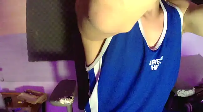 Snapshot of thesummerboy chatting on February 2025 11:10:02 AM thesummerboy online show from February 2025 11:10:02 AM