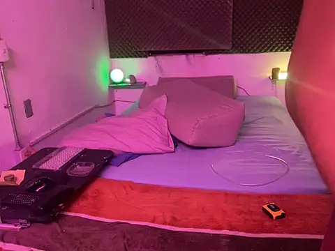 thesummerboy online show from October 2025 06:19:01 AM