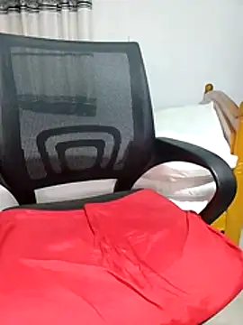 Snapshot of juliya_Les chatting on February 2026 02:57:02 PM juliya Les online show from February 2026 02:57:02 PM