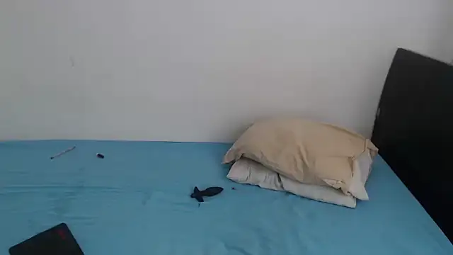 lolitabauer2 online show from February 2026 01:47:01 PM