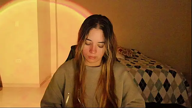 atenas 05  online show from November 2025 09:31:02 AM