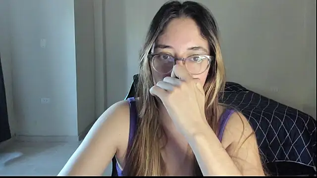 atenas 05  online show from November 2025 02:41:02 PM