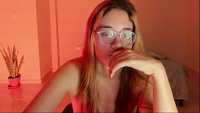 Snapshot of atenas_05_ chatting on March 2026 09:27:01 AM atenas 05 online show from March 2026 09:27:01 AM