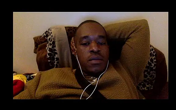 POPAYE972 online show from April 2026 07:18:01 PM