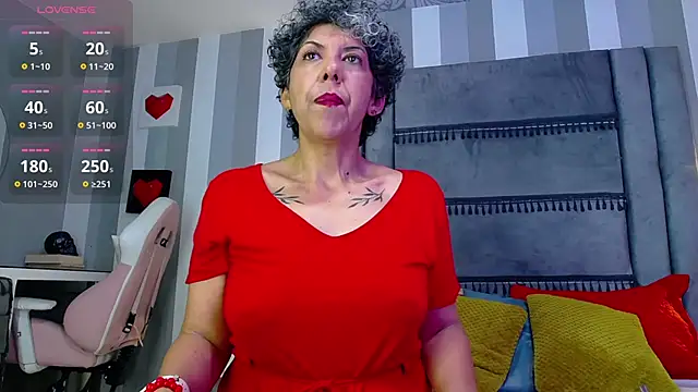 Julianewell online show from March 2026 12:23:01 PM