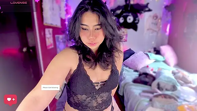 kiki cavilll online show from December 2024 12:24:01 PM