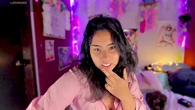 kiki cavilll online show from January 2025 12:02:02 PM