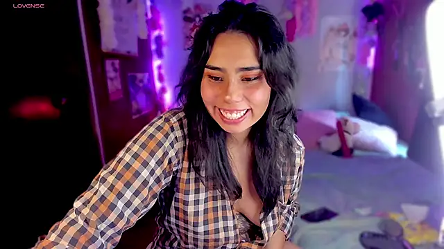 kiki cavilll online show from February 2025 02:55:02 PM