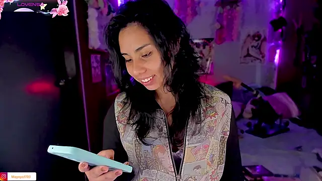 kiki cavilll online show from March 2025 11:52:01 AM