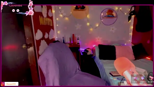 kiki cavilll online show from September 2025 03:01:01 PM