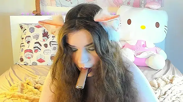 kuraii1  online show from January 2025 12:28:01 AM