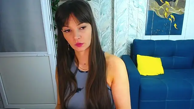 Snapshot of GoldenLadyyy chatting on November 2025 05:39:01 AM GoldenLadyyy online show from November 2025 05:39:01 AM