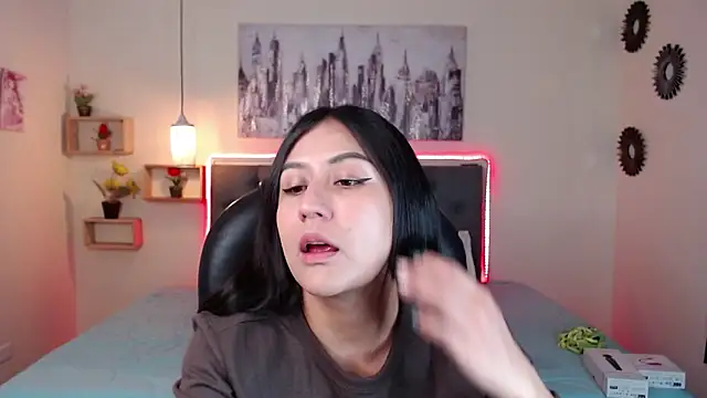 mia aira online show from February 2025 05:15:02 PM