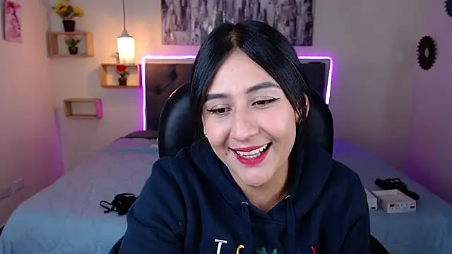 mia aira online show from February 2025 08:25:01 PM