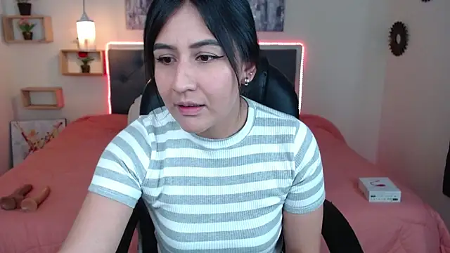 mia aira online show from March 2025 06:08:02 PM