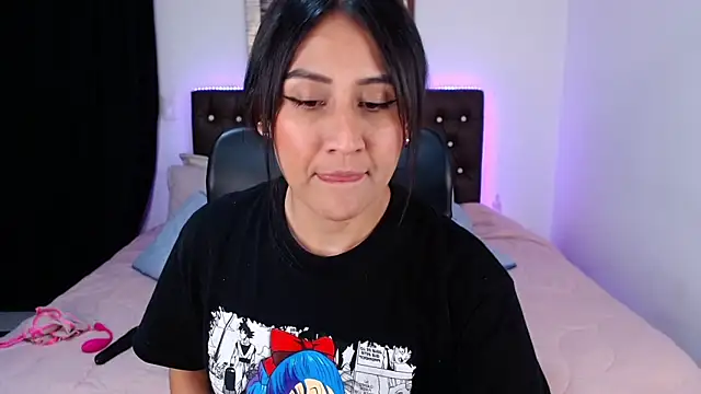 mia aira online show from March 2025 07:59:02 PM