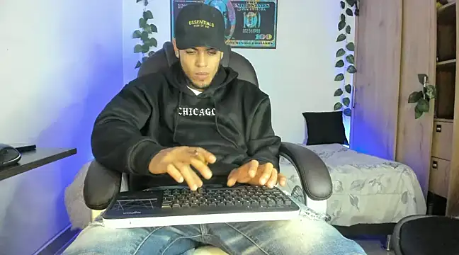 mikee scooth online show from February 2025 02:09:02 AM