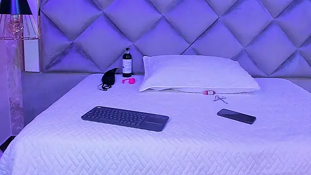 ammy durand online show from February 2025 03:04:02 AM