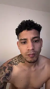 Snapshot of Davidbatista__ chatting on October 2025 07:48:02 PM Davidbatista online show from October 2025 07:48:02 PM