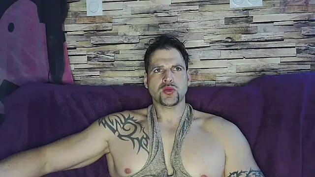 XxBigboybandxX online show from March 2025 10:13:02 AM