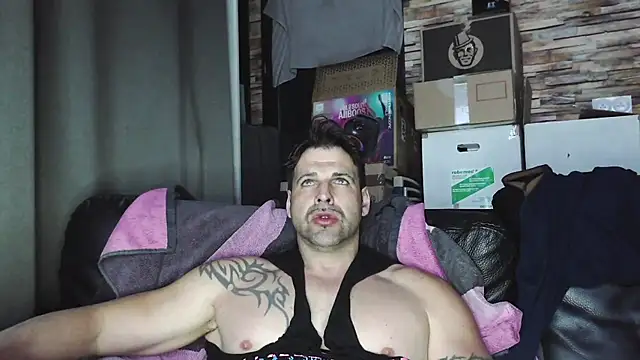 XxBigboybandxX online show from March 2026 07:19:01 PM