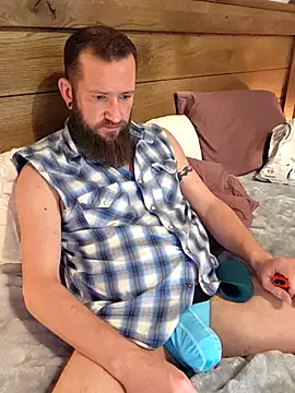 Snapshot of Icebearsticlese chatting on February 2026 02:37:01 AM Icebearsticlese online show from February 2026 02:37:01 AM