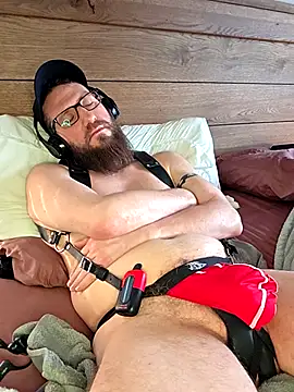 Snapshot of Icebearsticlese chatting on February 2026 03:05:02 PM Icebearsticlese online show from February 2026 03:05:02 PM