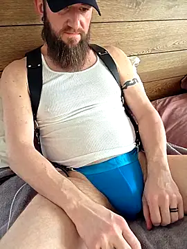 Snapshot of Icebearsticlese chatting on February 2026 10:16:01 PM Icebearsticlese online show from February 2026 10:16:01 PM