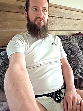 Snapshot of Icebearsticlese chatting on February 2026 10:22:01 PM Icebearsticlese online show from February 2026 10:22:01 PM