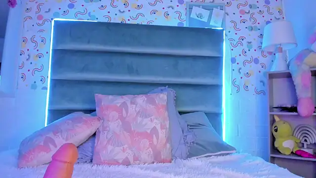 Snapshot of MelodiLovee_ chatting on March 2025 03:24:02 PM MelodiLovee online show from March 2025 03:24:02 PM