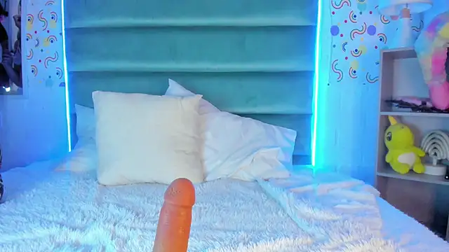 Snapshot of MelodiLovee_ chatting on March 2025 12:25:02 PM MelodiLovee online show from March 2025 12:25:02 PM