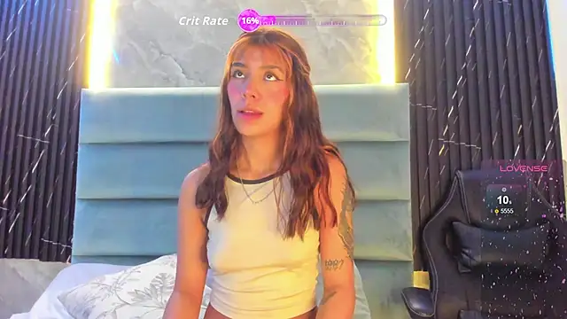 Snapshot of MelodiLovee_ chatting on October 2025 12:26:02 PM MelodiLovee online show from October 2025 12:26:02 PM