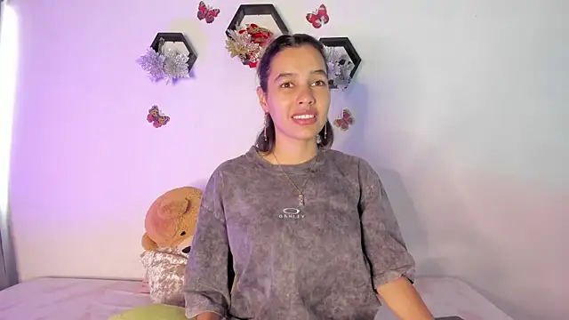 Snapshot of samara_jonness chatting on January 2025 07:37:01 PM samara jonness online show from January 2025 07:37:01 PM