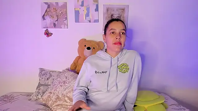 Snapshot of samara_jonness chatting on February 2025 10:40:02 PM samara jonness online show from February 2025 10:40:02 PM