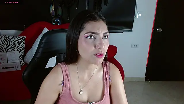 Carolaine69  online show from June 2026 01:24:01 PM