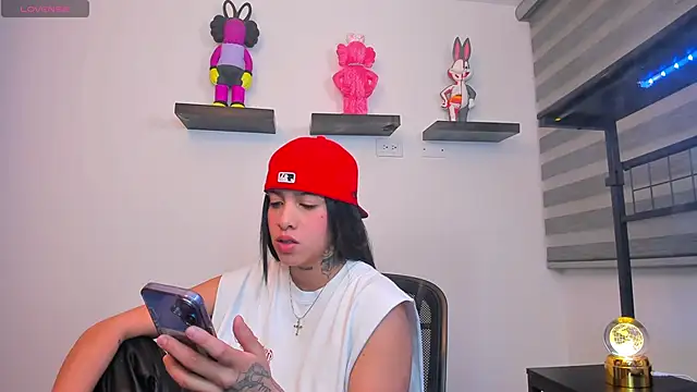 Gangster Girl online show from March 2026 05:15:02 AM