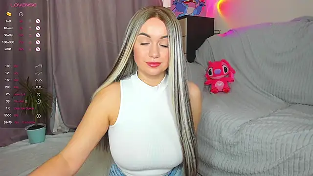 Maya Willis online show from March 2025 05:06:02 AM