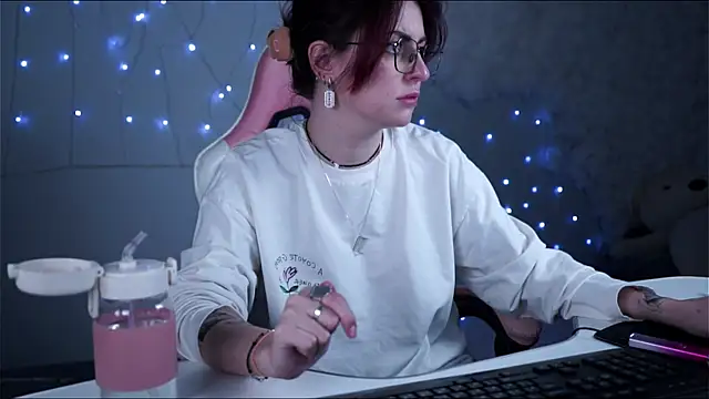 Lana  May online show from March 2025 02:43:02 PM