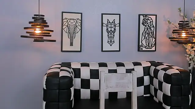 Snapshot of SARAFOXX_ chatting on December 2024 03:41:01 PM SARAFOXX online show from December 2024 03:41:01 PM