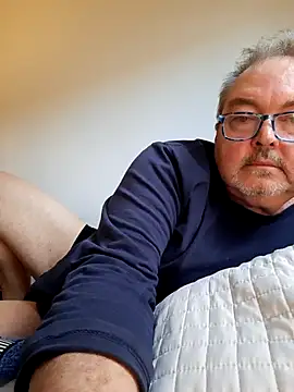 bluangelo online show from November 2025 01:36:02 PM