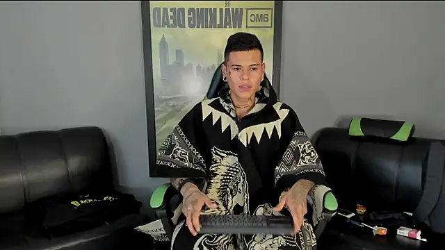 jamesinked  online show from December 2024 07:21:02 PM