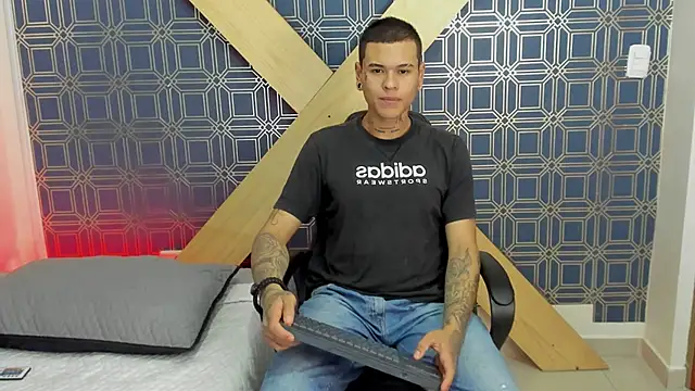 jamesinked  online show from January 2025 01:57:01 PM