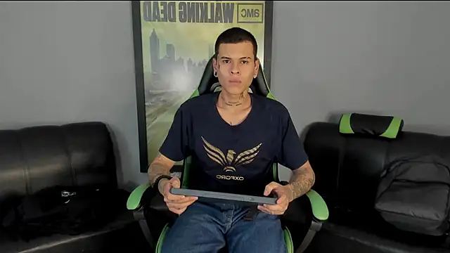 jamesinked  online show from January 2025 06:54:02 PM