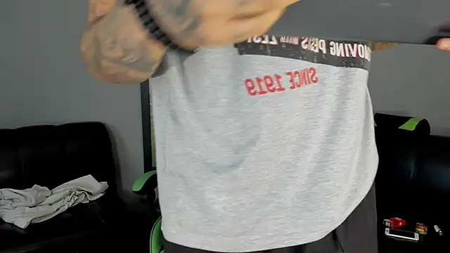 jamesinked  online show from January 2025 03:50:01 PM